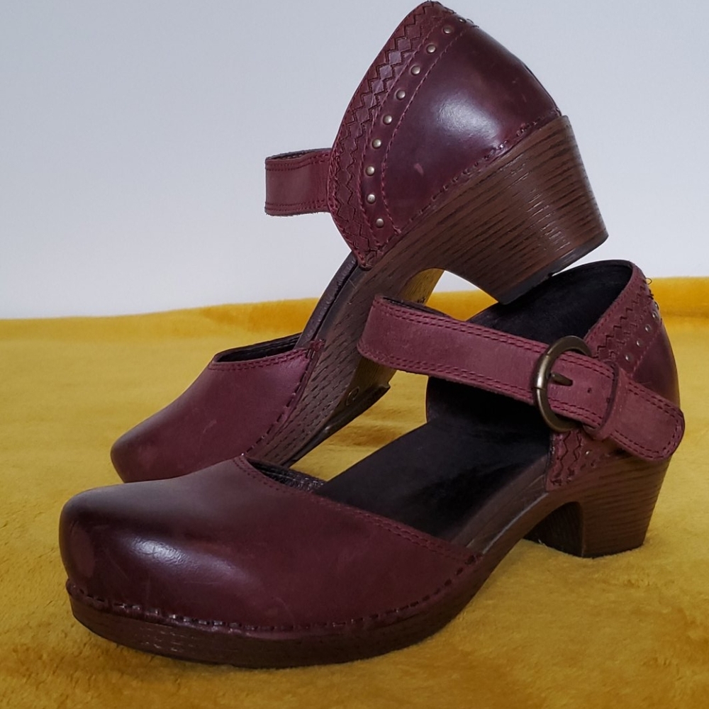 Dansko maroon leather heels